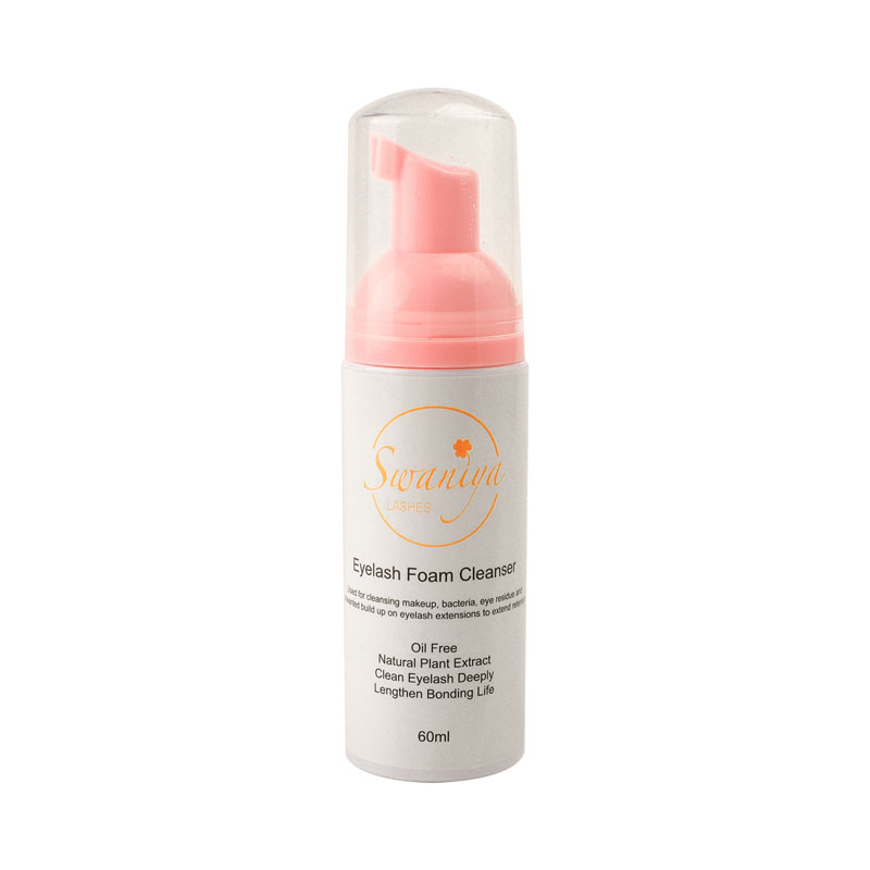 Το Swaniya® Revolutiones Cleansing Makeup Eye: Cleanser Foam Lash αφαιρεί εύκολα το μακιγιάζ των ματιών